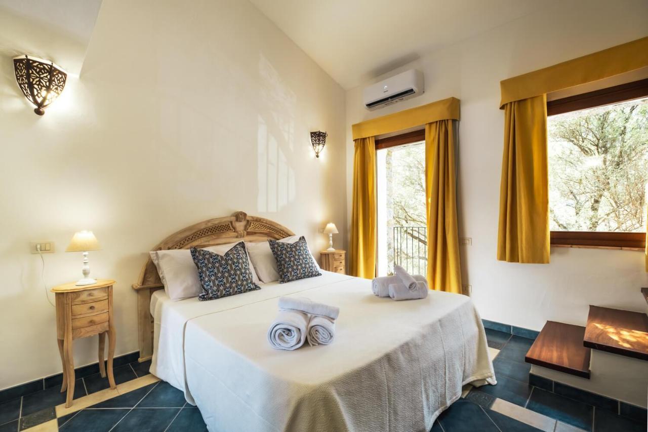 La Suera San Pantaleo Hotell Eksteriør bilde