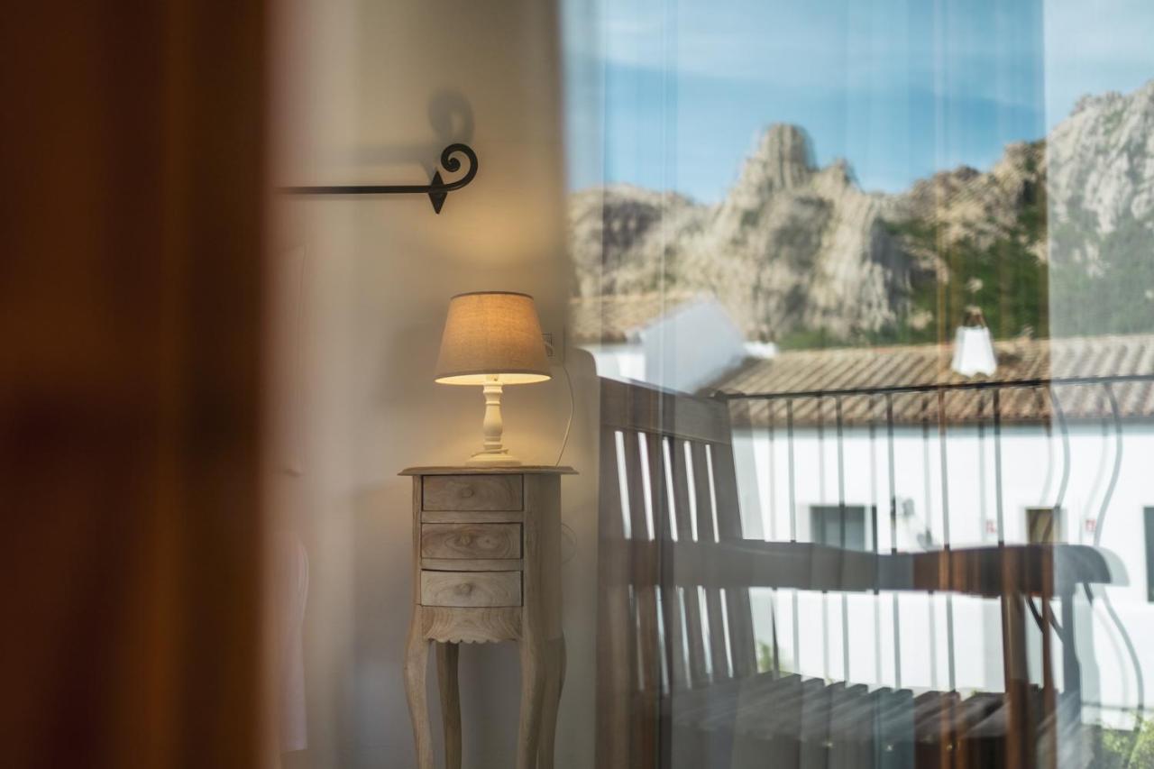 La Suera San Pantaleo Hotell Eksteriør bilde